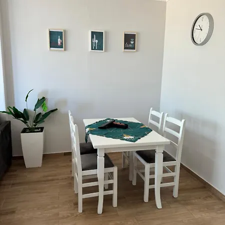 Amexa 3 דירה *
